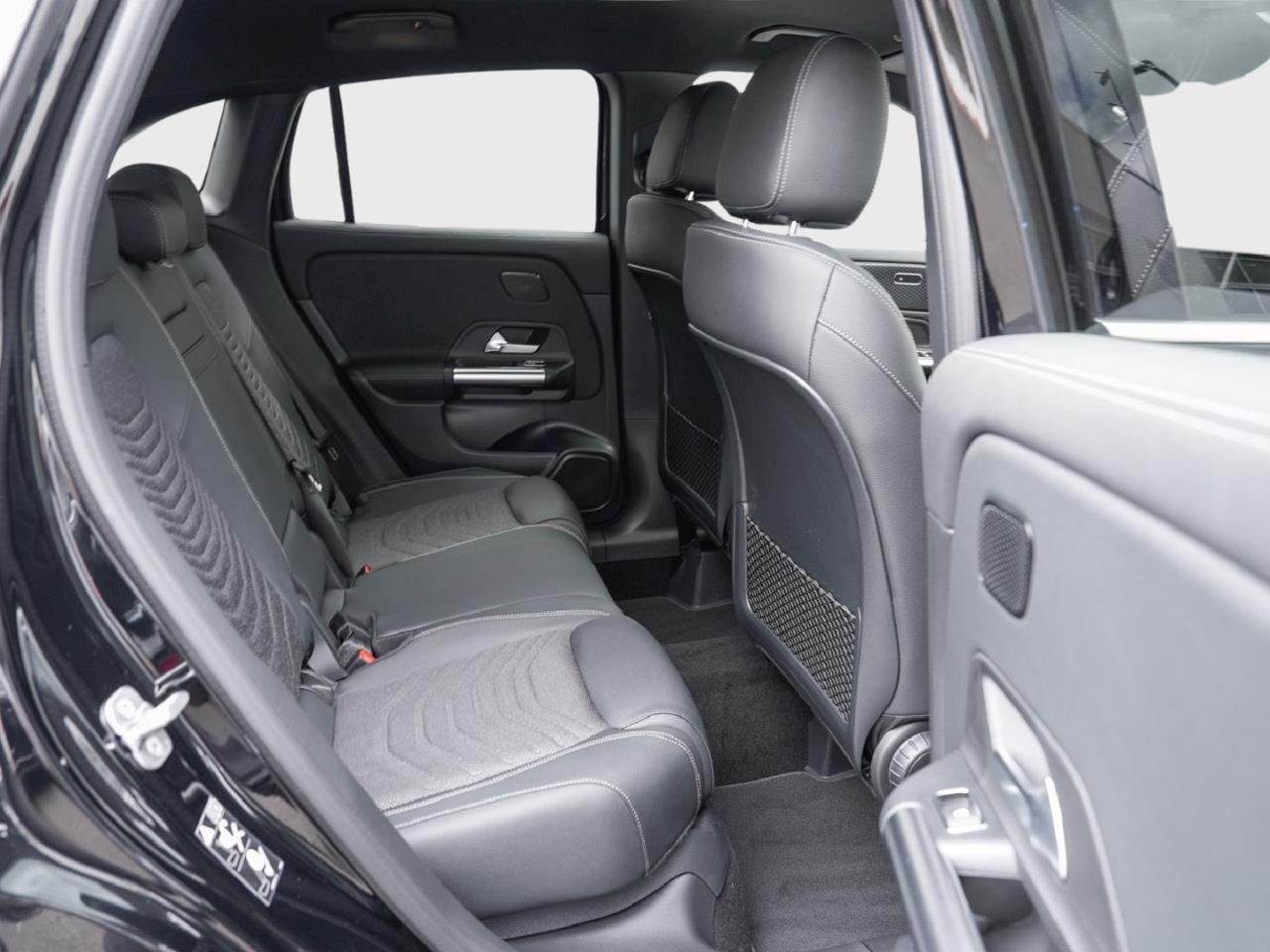 Mercedes-Benz GLA 200 d Progressive Distronic Easy-P 360? AHK