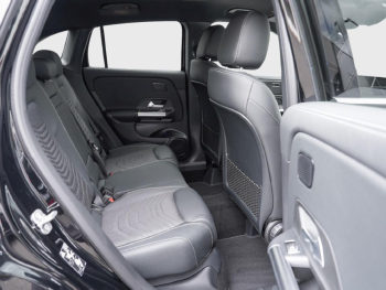 Mercedes-Benz GLA 200 d Progressive Distronic Easy-P 360° AHK