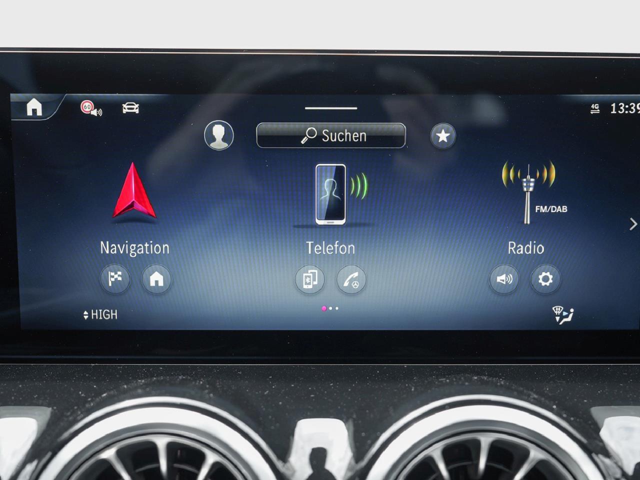 Mercedes-Benz GLA 200 d Progressive Distronic Easy-P 360? AHK