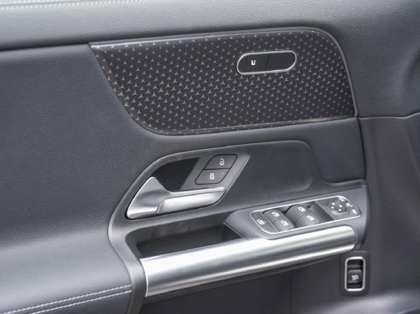 Mercedes-Benz GLA 200 d Progressive Distronic Easy-P 360° AHK
