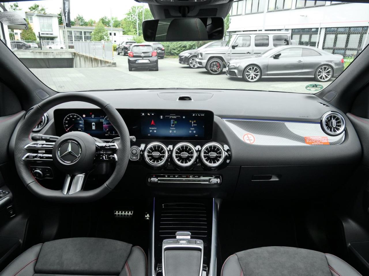 Mercedes-Benz GLA 200 d AMG Night Distronic 360° Panorama SHZ