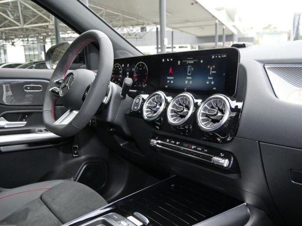 Mercedes-Benz GLA 200 d AMG Night Distronic 360° Panorama SHZ
