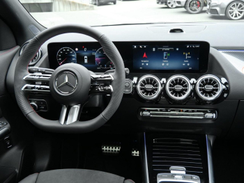 Mercedes-Benz GLA 200 d AMG Night Distronic 360° Panorama SHZ