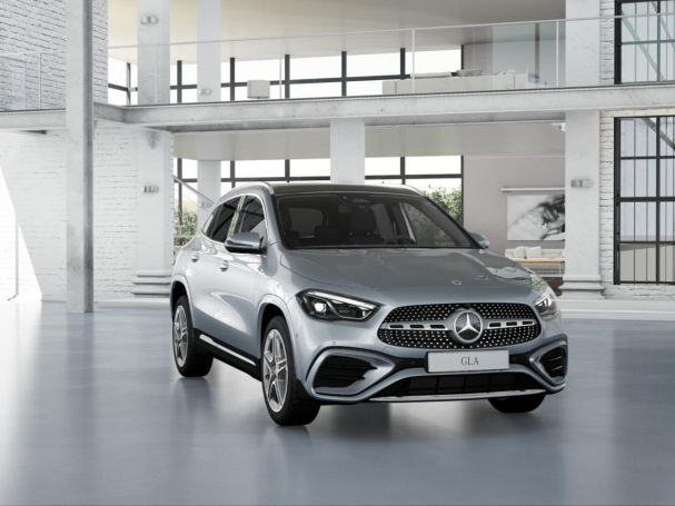 Mercedes-Benz GLA 200 AMG Distronic KeylessGo Panorama 360°
