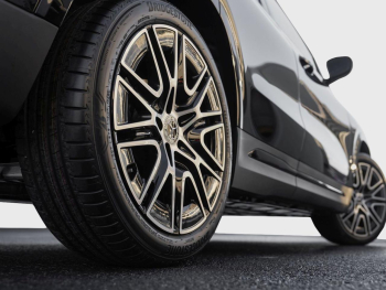 Mercedes-Benz GLA 200 AMG Night MBUX Navi EasyP AHK ParkPaket