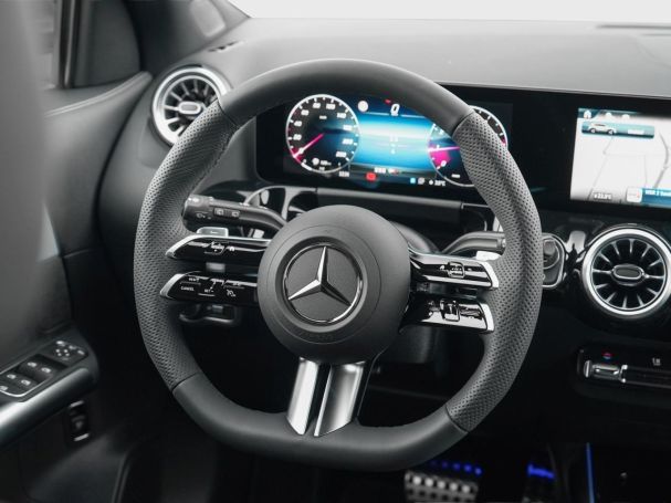 Mercedes-Benz GLA 200 AMG Night AHK 360° EasyPack SpurhalteP