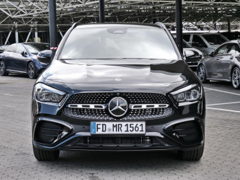 Mercedes-Benz GLA 200 AMG Night Panorama Easy-Pack 360°  AHK