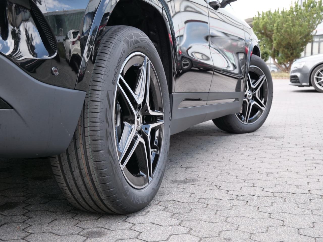 Mercedes-Benz GLA 200 AMG Night Panorama Easy-Pack 360°  AHK