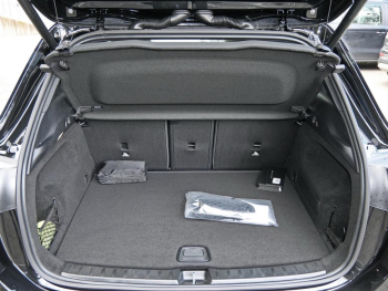 Mercedes-Benz GLA 200 AMG Night Panorama Easy-Pack 360°  AHK