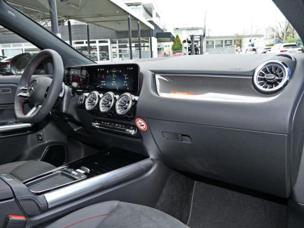 Mercedes-Benz GLA 200 AMG Night Panorama Easy-Pack 360°  AHK