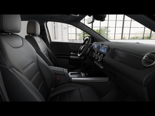 Mercedes-Benz GLA 200 AMG Panorama Distronic Kamera AHK EasyP