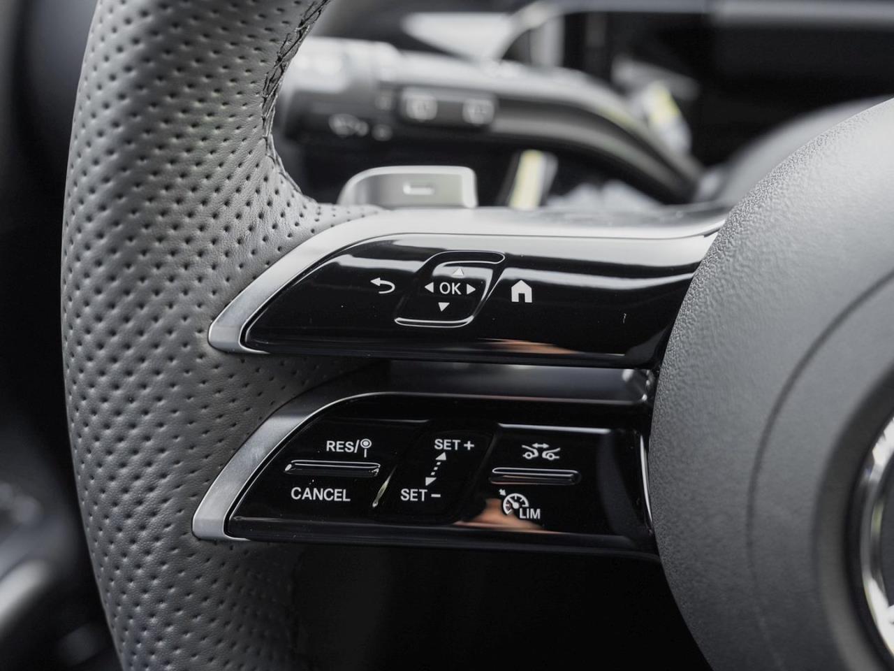 Mercedes-Benz GLA 200 AMG Night MBUXNavi-Prem. Kamera AHK