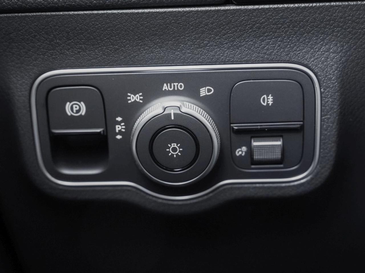 Mercedes-Benz GLA 200 AMG Night MBUXNavi-Prem. Kamera AHK