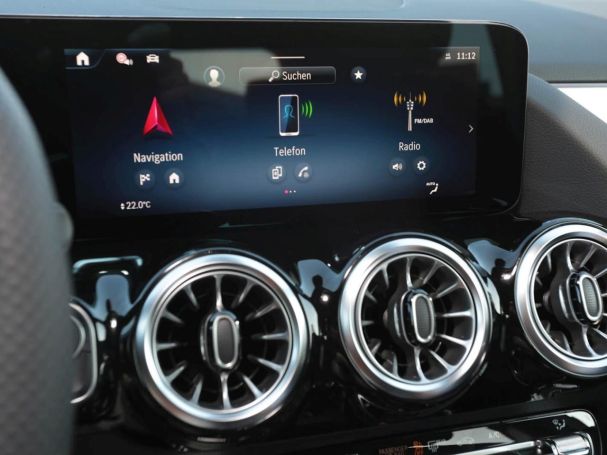 Mercedes-Benz GLA 200 AMG Night 360° AHK EasyPack Kamera SHZ