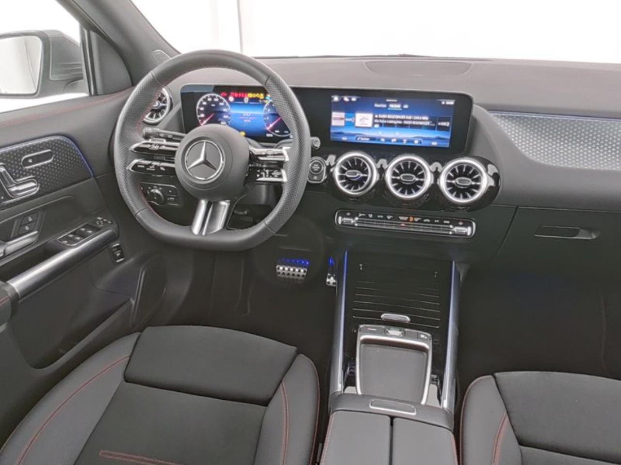 Mercedes-Benz GLA 200 AMG MBUXNavi-Prem. Distronic Memory 360°