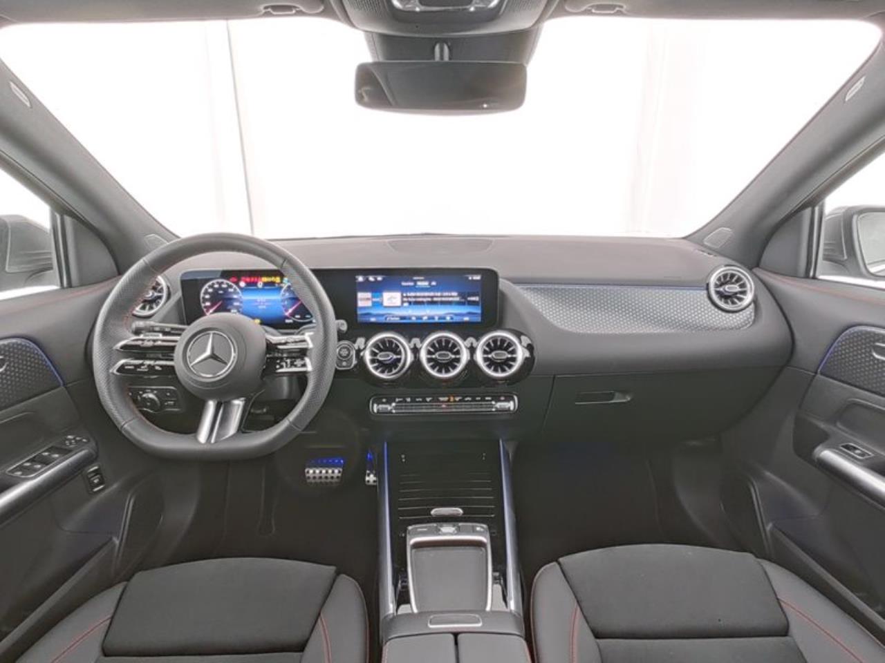 Mercedes-Benz GLA 200 AMG MBUXNavi-Prem. Distronic Memory 360°