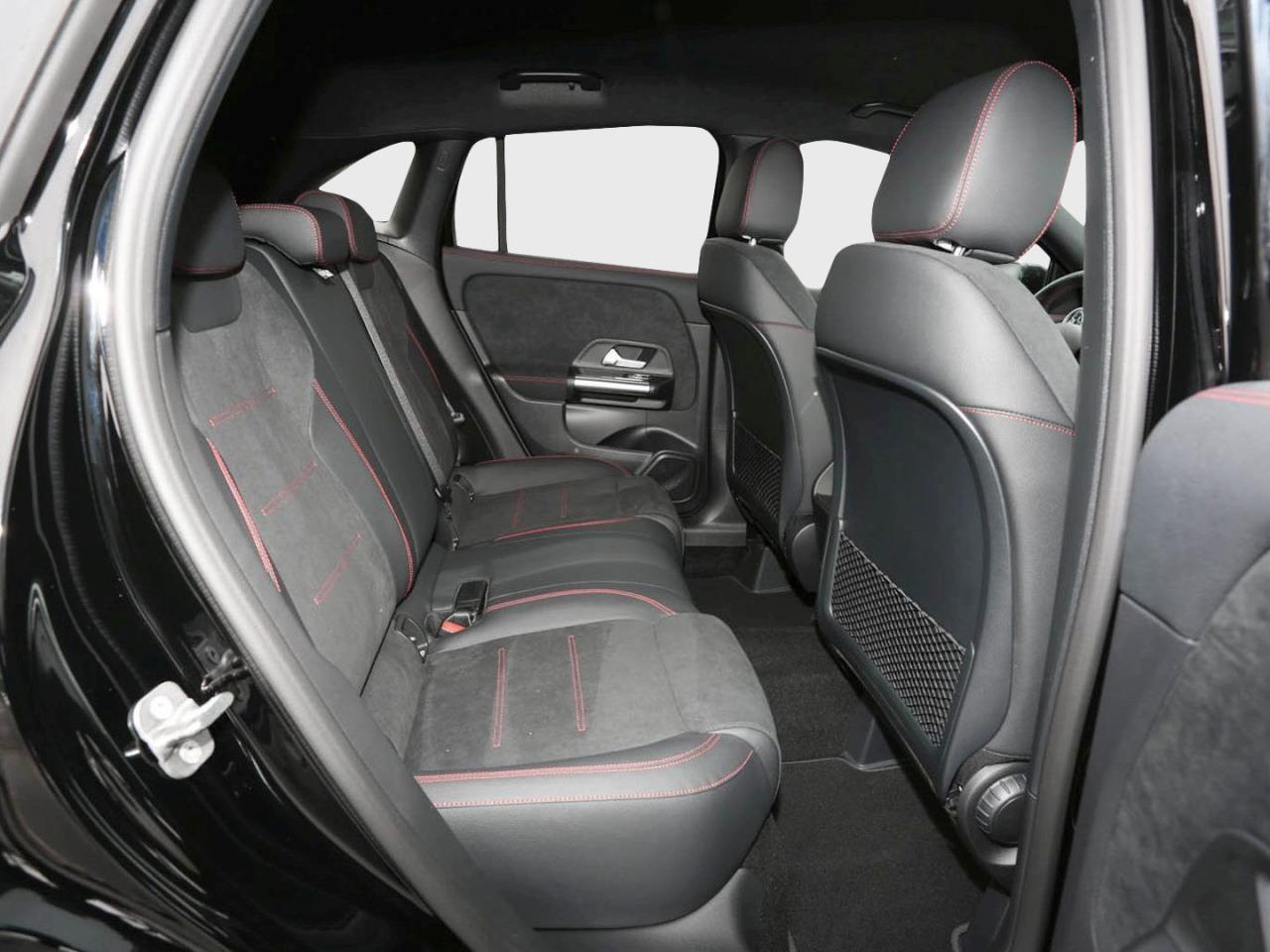 Mercedes-Benz GLA 200 AMG MBUXNavi-Prem. Kamera Easy-Pack AHK