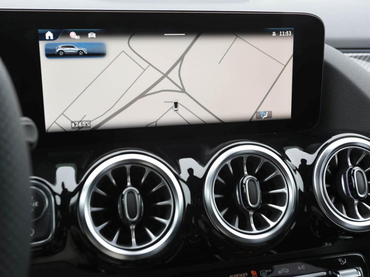 Mercedes-Benz GLA 200 AMG MBUXNavi-Prem. Kamera Easy-Pack AHK