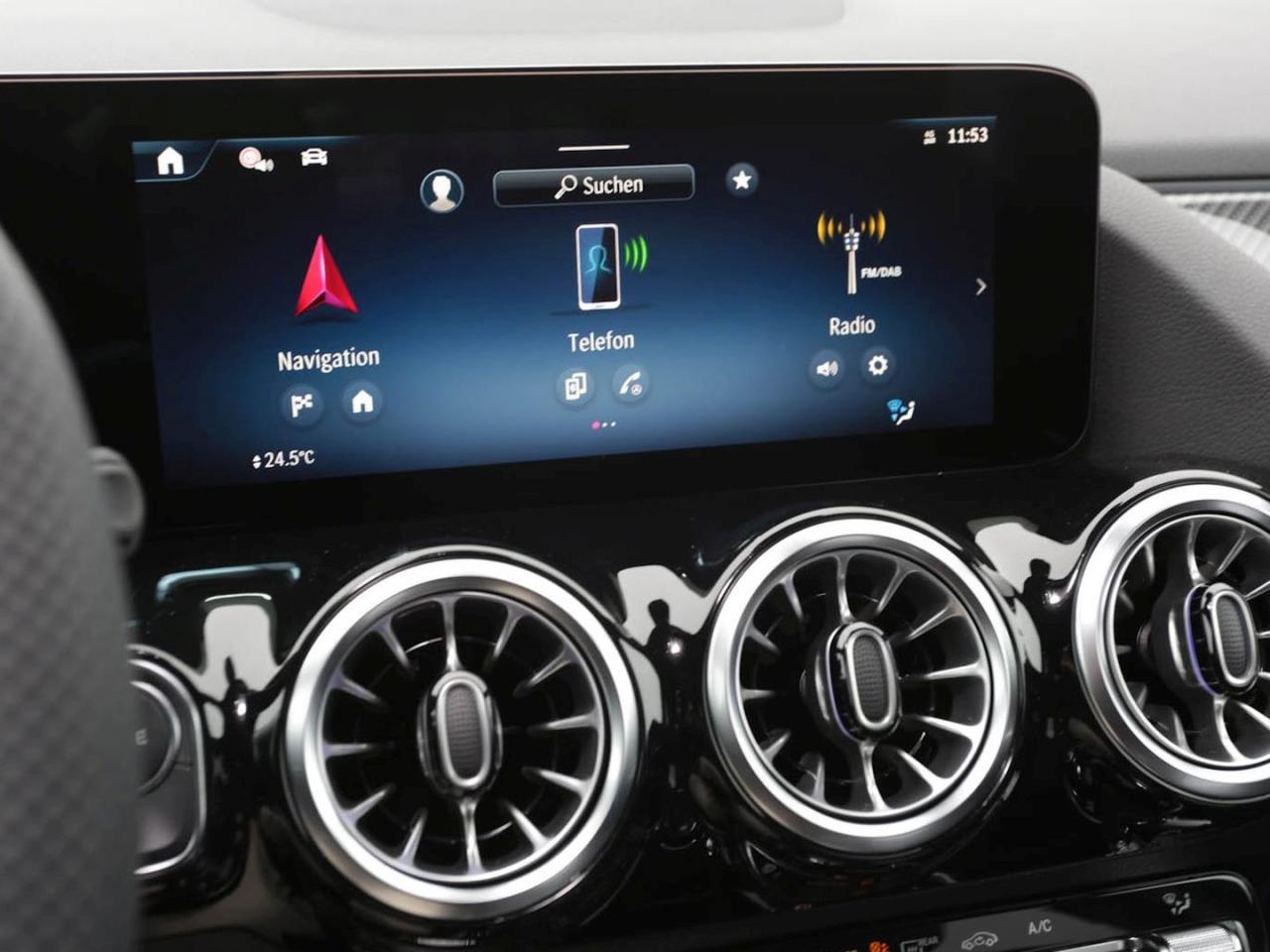 Mercedes-Benz GLA 200 AMG MBUXNavi-Prem. Kamera Easy-Pack AHK