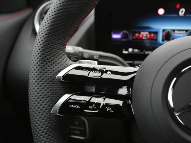 Mercedes-Benz GLA 200 AMG MBUXNavi-Prem. Kamera Easy-Pack AHK