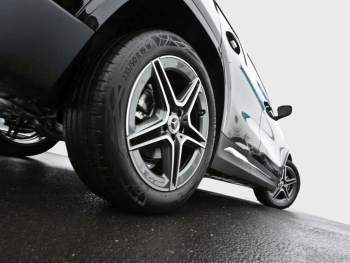 Mercedes-Benz GLA 200 AMG MBUXNavi-Prem. Kamera Easy-Pack AHK