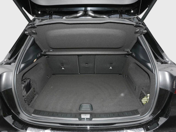 Mercedes-Benz GLA 200 AMG MBUXNavi-Prem. Kamera Easy-Pack AHK