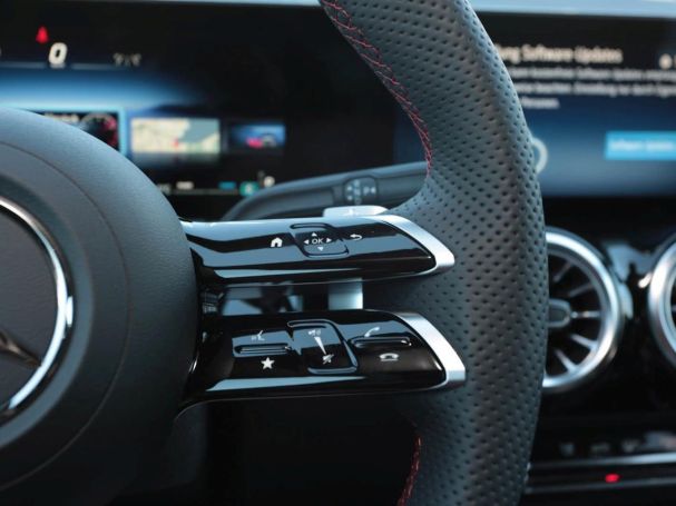 Mercedes-Benz GLA 200 AMG MBUXNavi-Prem. Kamera Easy-Pack AHK