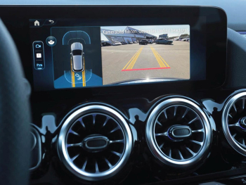 Mercedes-Benz GLA 200 AMG MBUXNavi-Prem. Kamera Easy-Pack AHK