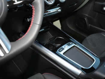 Mercedes-Benz GLA 200 AMG MBUXNavi-Prem. Kamera Easy-Pack AHK