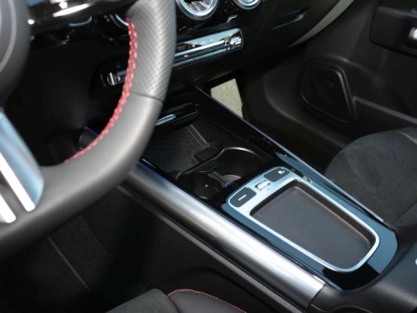 Mercedes-Benz GLA 200 AMG MBUXNavi-Prem. Kamera Easy-Pack AHK