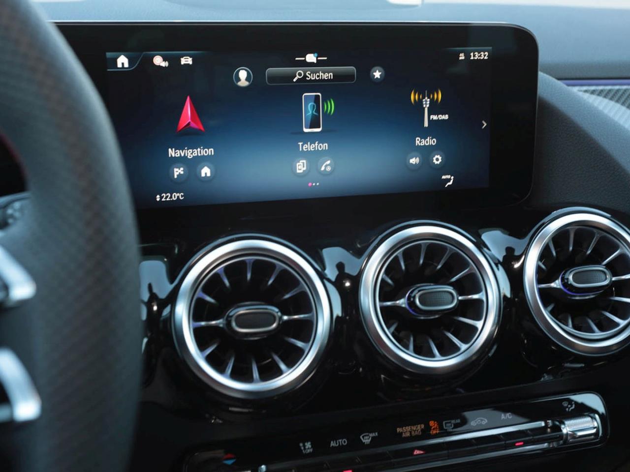 Mercedes-Benz GLA 200 AMG MBUXNavi-Prem. Kamera Easy-Pack AHK