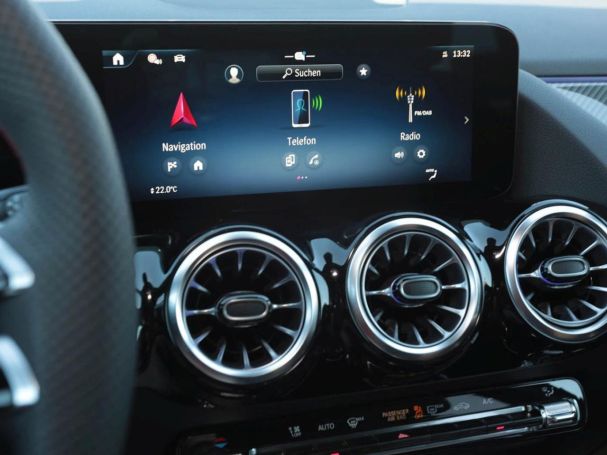 Mercedes-Benz GLA 200 AMG MBUXNavi-Prem. Kamera Easy-Pack AHK