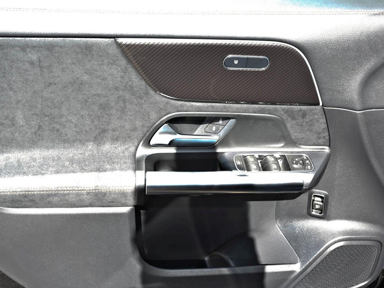 Mercedes-Benz GLA 200 AMG MBUXNavi-Prem. Kamera Easy-Pack AHK