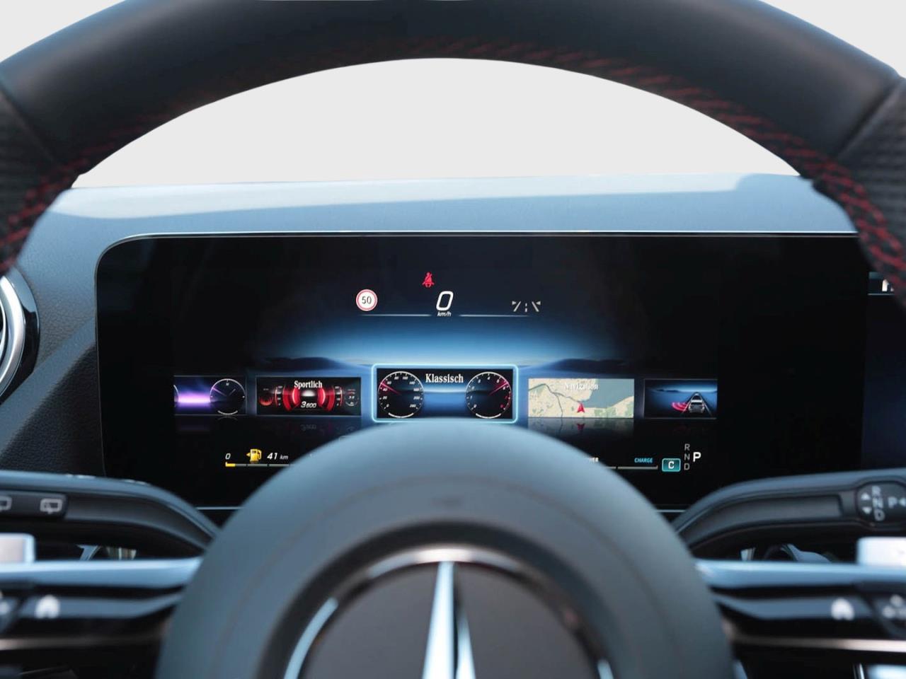 Mercedes-Benz GLA 200 AMG MBUXNavi-Prem. Kamera Easy-Pack AHK