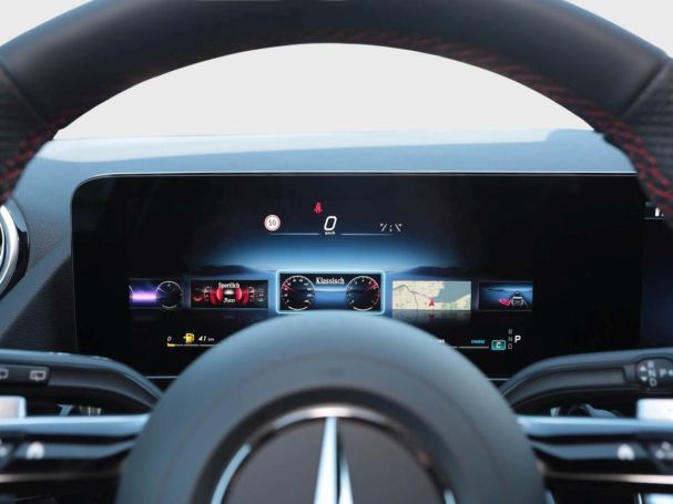 Mercedes-Benz GLA 200 AMG MBUXNavi-Prem. Kamera Easy-Pack AHK