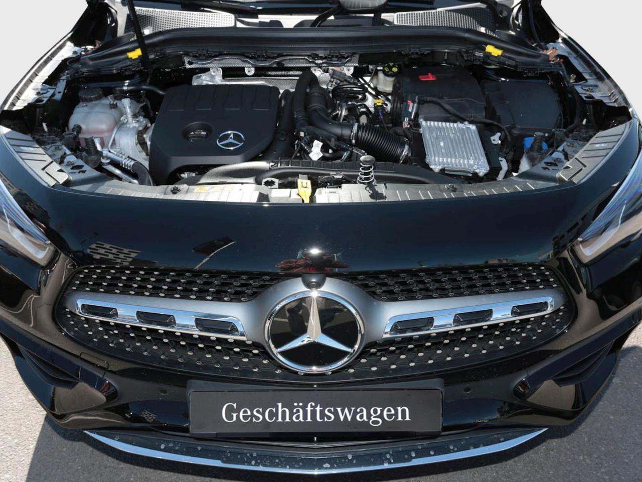 Mercedes-Benz GLA 200 AMG MBUXNavi-Prem. Kamera Easy-Pack AHK