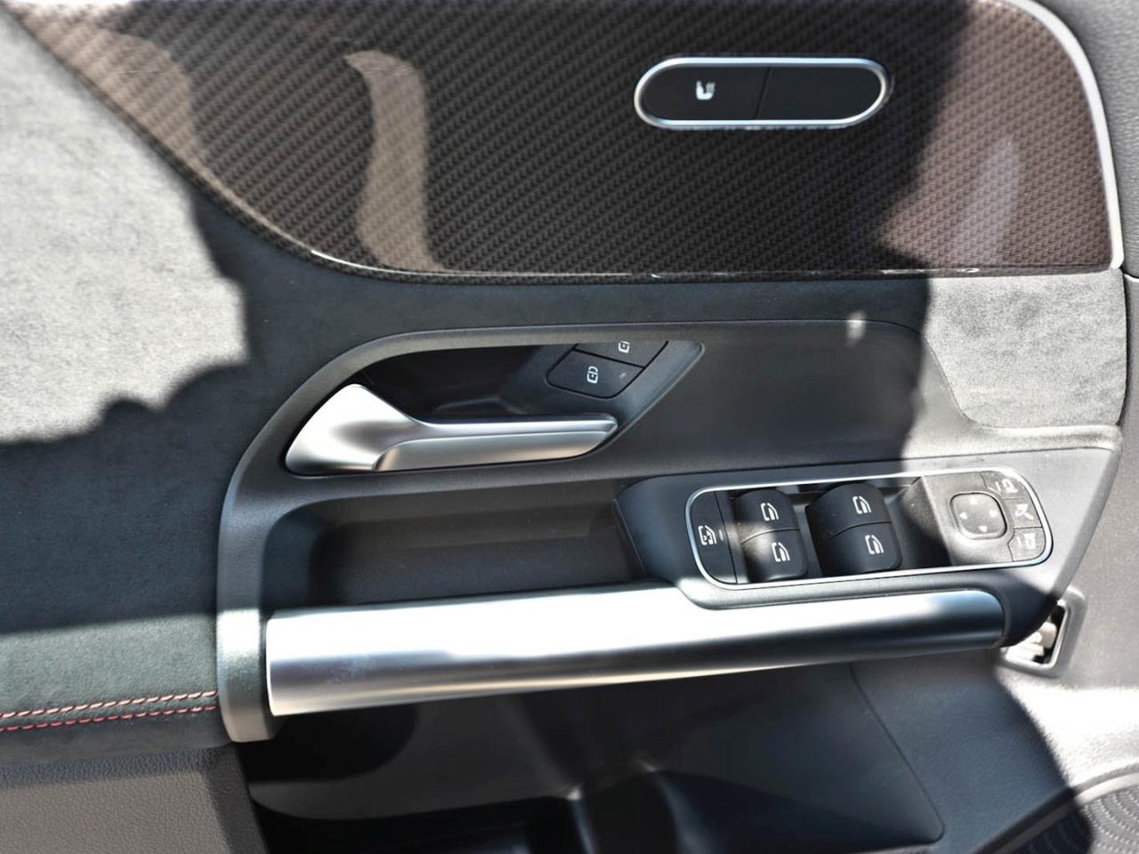 Mercedes-Benz GLA 200 AMG MBUXNavi-Prem. Kamera Easy-Pack AHK