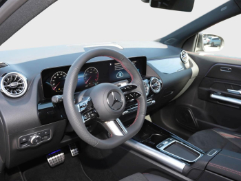 Mercedes-Benz GLA 200 AMG MBUXNavi-Prem. Kamera Easy-Pack AHK