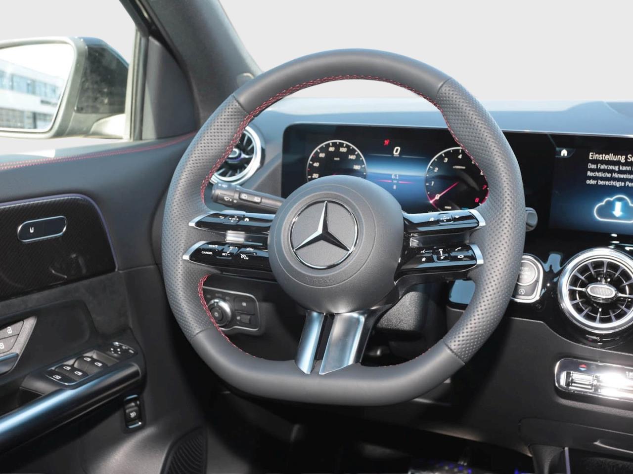 Mercedes-Benz GLA 200 AMG MBUXNavi-Prem. Kamera Easy-Pack AHK
