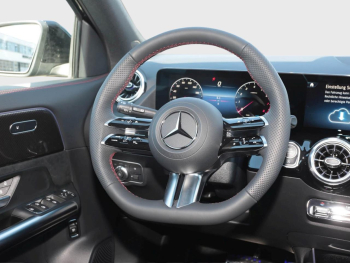 Mercedes-Benz GLA 200 AMG MBUXNavi-Prem. Kamera Easy-Pack AHK
