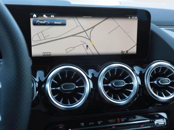 Mercedes-Benz GLA 200 AMG Night Distronic Totwinkel 360° AHK