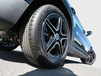 Mercedes-Benz GLA 200 AMG Night Distronic Totwinkel 360° AHK