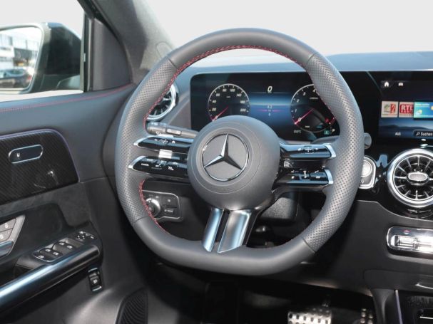 Mercedes-Benz GLA 200 AMG Night Distronic Totwinkel 360° AHK