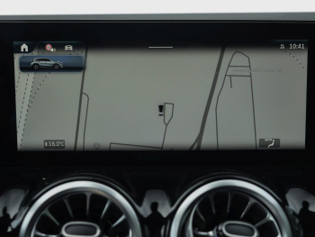Mercedes-Benz GLA 200 AMG Distronic Memory AHK Burmester
