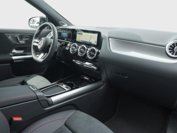 Mercedes-Benz GLA 200 AMG Distronic Memory AHK Burmester