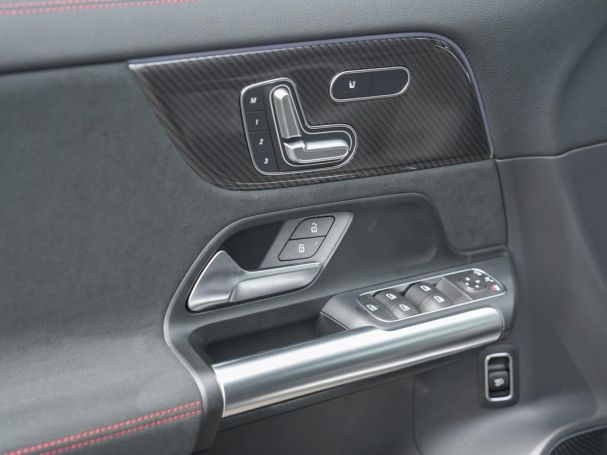 Mercedes-Benz GLA 200 AMG Distronic Memory AHK Burmester