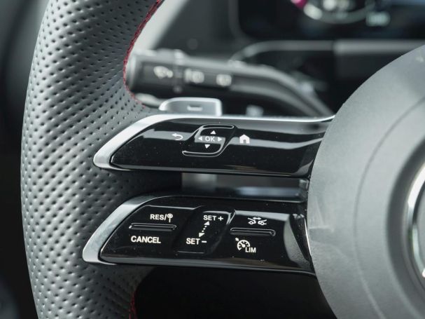 Mercedes-Benz GLA 200 AMG Distronic Memory AHK Burmester