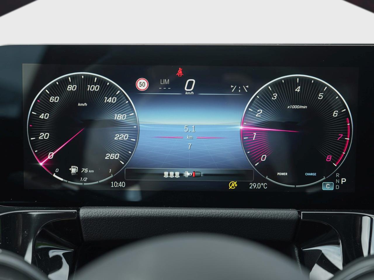 Mercedes-Benz GLA 200 AMG Distronic Memory AHK Burmester