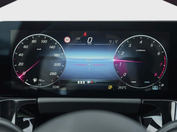 Mercedes-Benz GLA 200 AMG Distronic Memory AHK Burmester