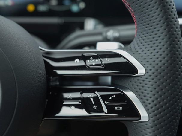 Mercedes-Benz GLA 200 AMG Distronic Memory AHK Burmester